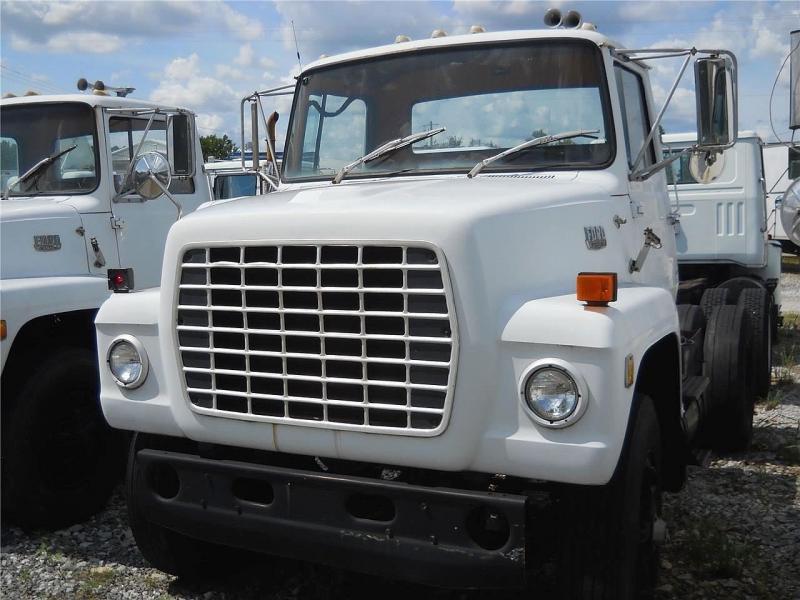 1984 Ford L9000 3