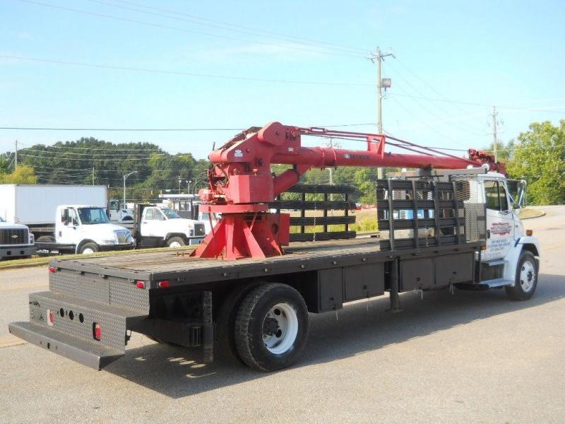 1997 Freightliner FL70 4