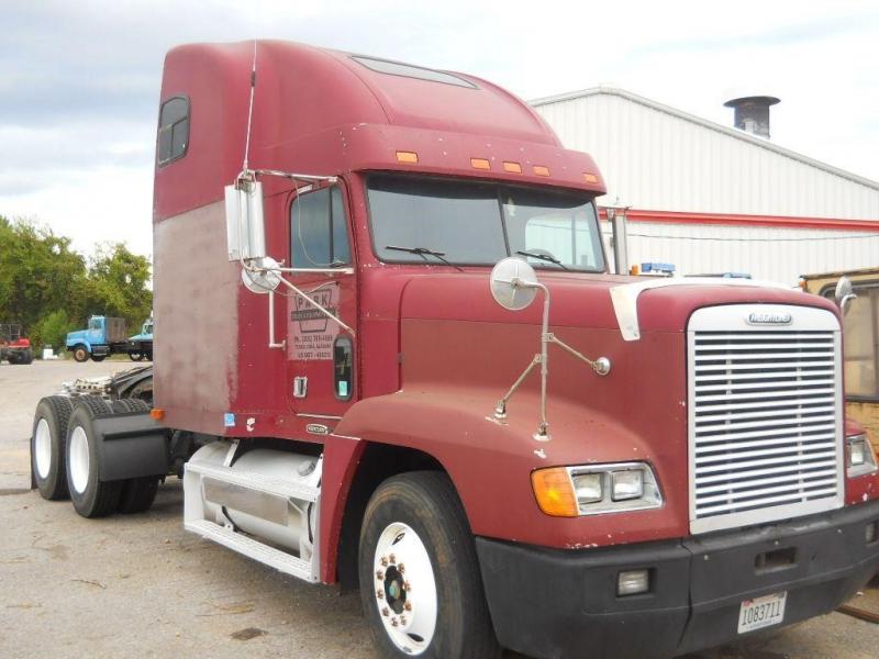 1998 Freightliner FLD12042T 1