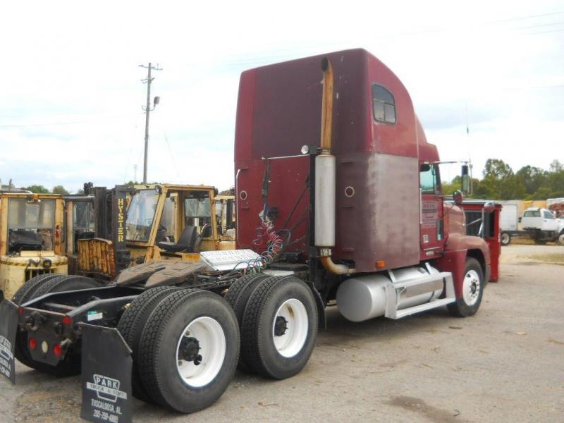 1998 Freightliner FLD12042T 4