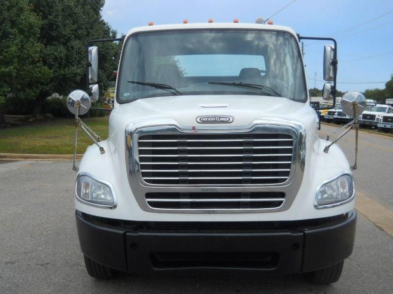 2008 Freightliner BUSINESS CLASS M2 112 7