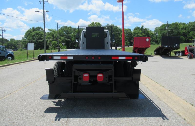 2017 Freightliner BUSINESS CLASS M2 106 4