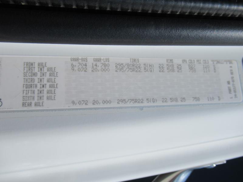 2016 Freightliner BUSINESS CLASS M2 106 21