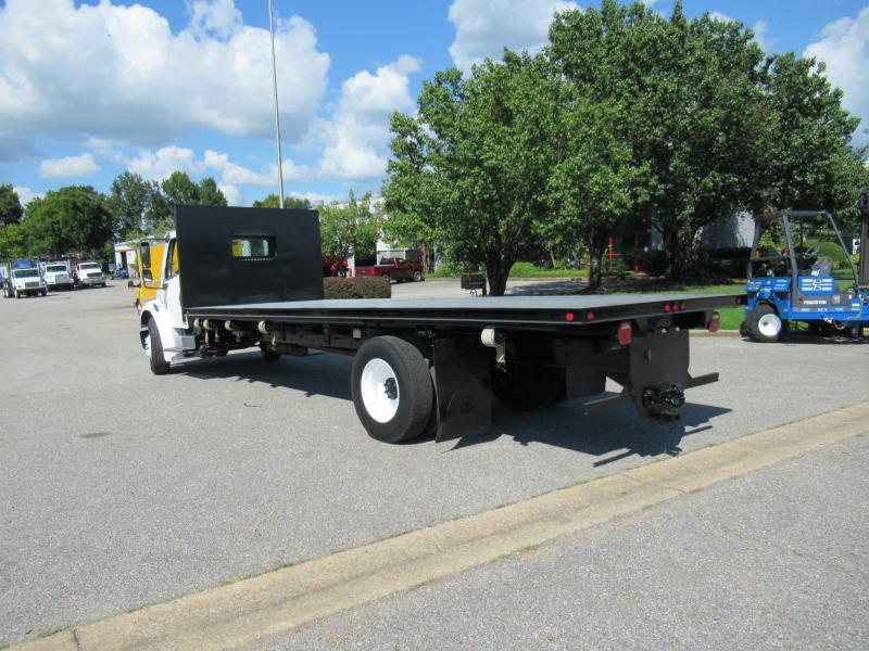 2006 Freightliner BUSINESS CLASS M2 106 4