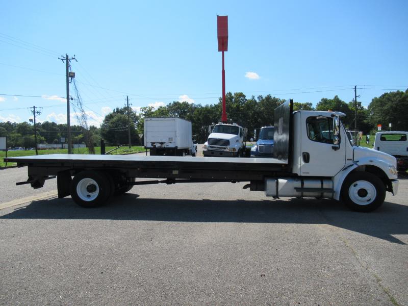 2006 Freightliner BUSINESS CLASS M2 106 7