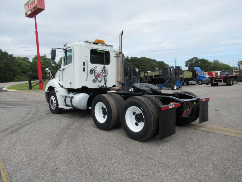 2006 Freightliner Columbia 120 8