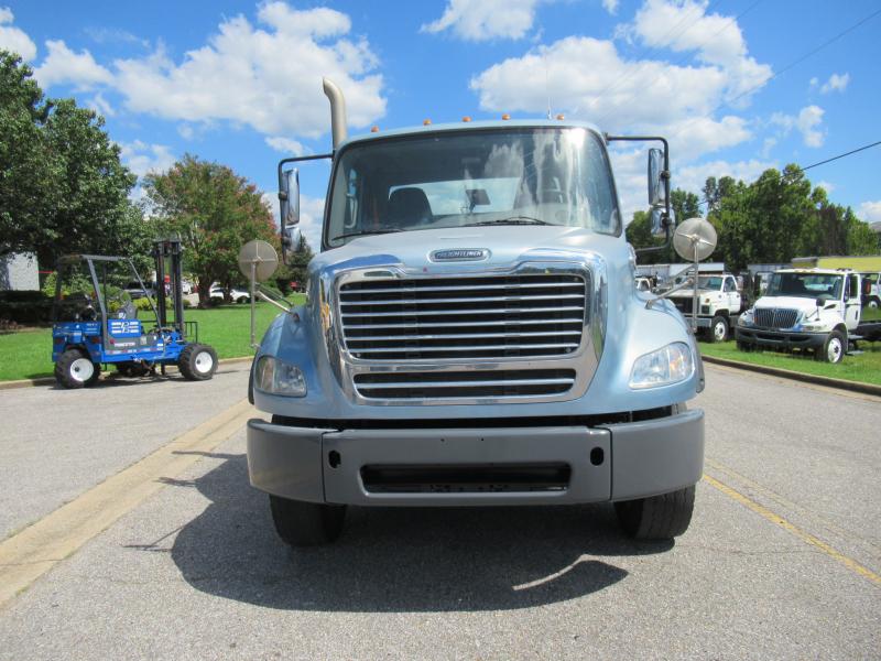 2014 Freightliner BUSINESS CLASS M2 112 8