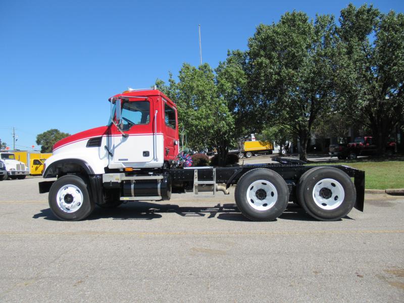 2007 Mack CV713 2