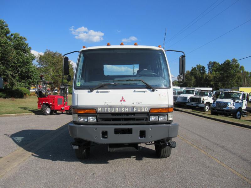 2001 MITSUBISHI FM657 9