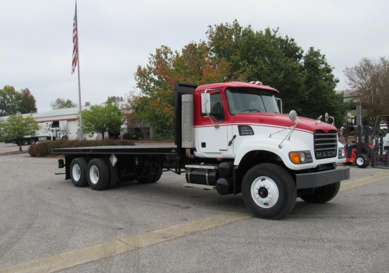 2006 Mack CV713 4