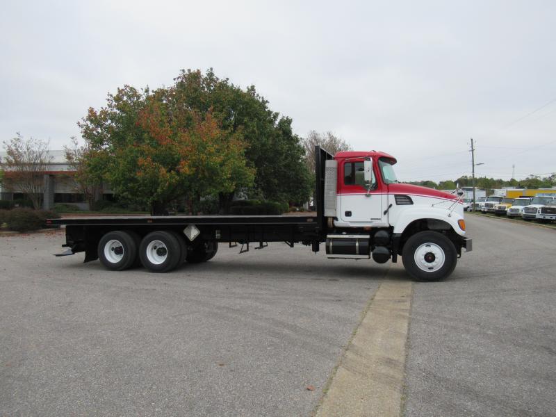 2006 Mack CV713 14