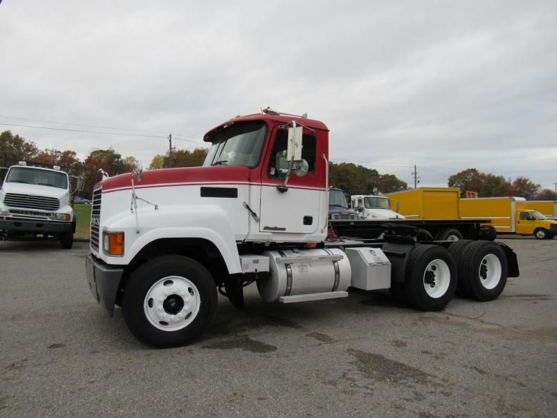 2007 Mack CHN613 3