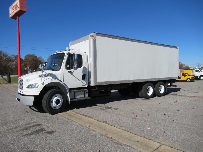 2009 Freightliner M2 106 1