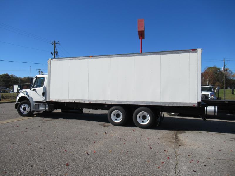 2009 Freightliner M2 106 3