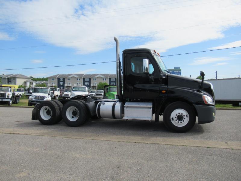 2015 Freightliner CASCADIA 7