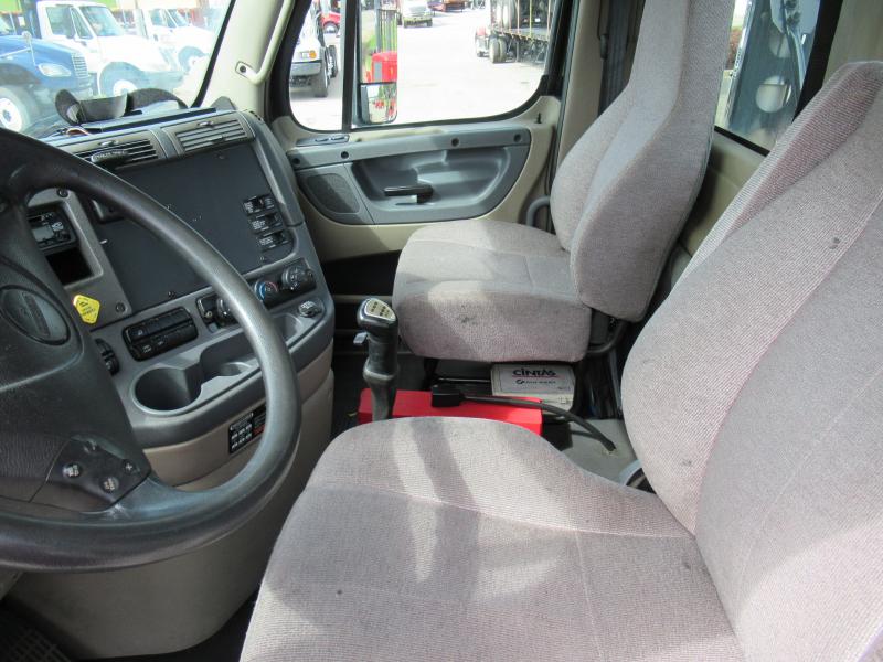 2015 Freightliner CASCADIA 10