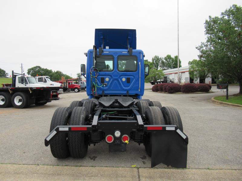 2016 Freightliner CASCADIA 113 4