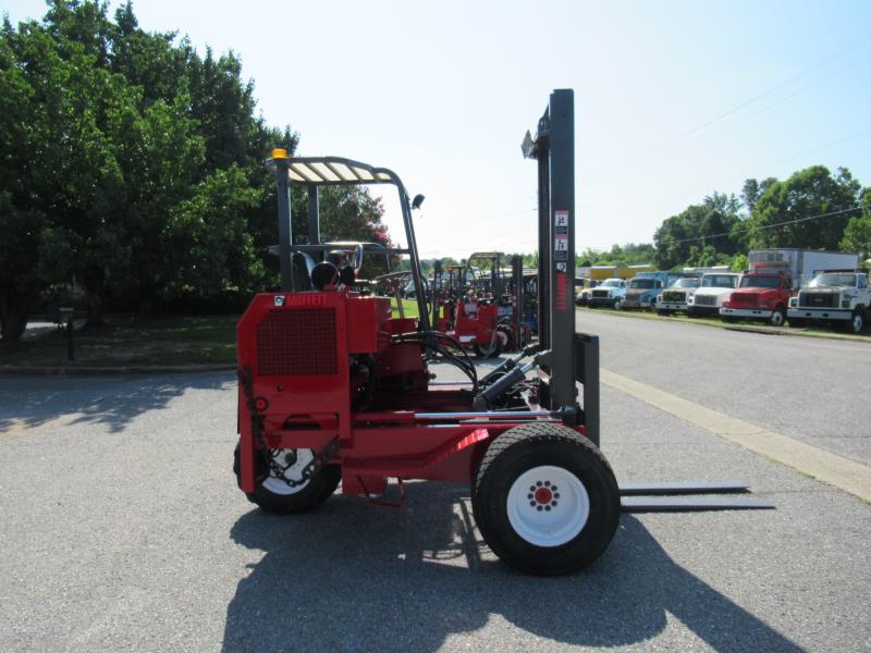2004 Moffett M5500 5