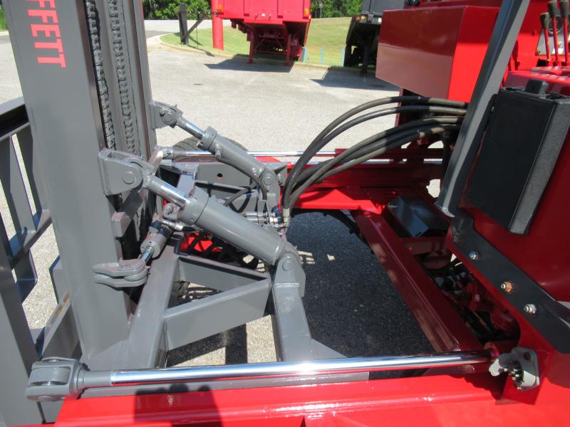 2004 Moffett M5500 10