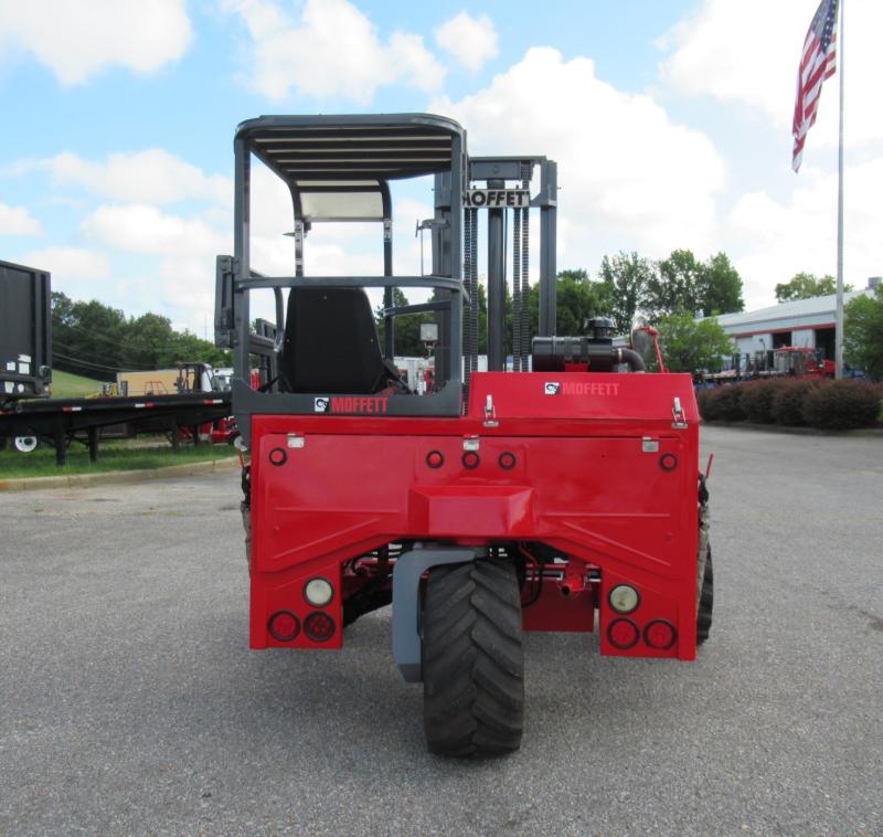 2003 Moffett M5500 9