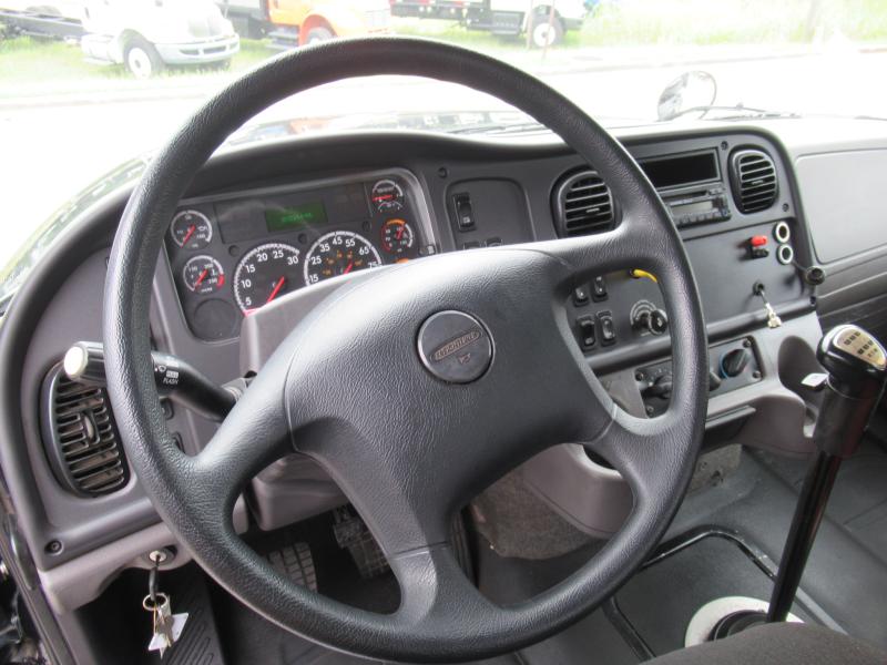 2016 Freightliner BUSINESS CLASS M2 106 10
