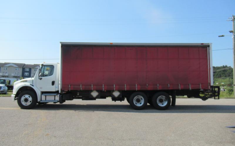 2017 Freightliner BUSINESS CLASS M2 106 8
