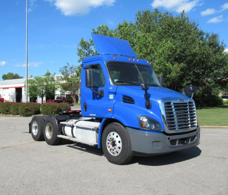 2016 Freightliner CASCADIA 113 4