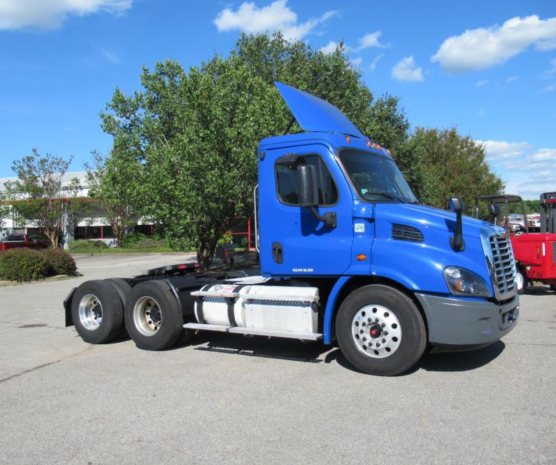 2016 Freightliner CASCADIA 113 5