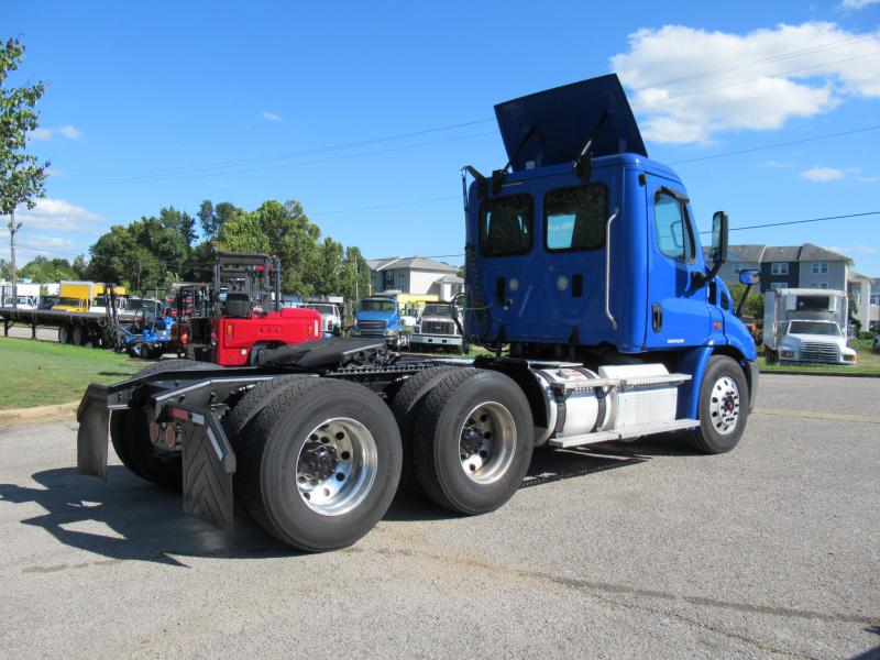 2016 Freightliner CASCADIA 113 7