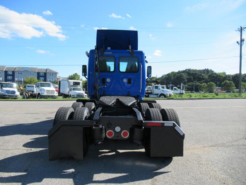 2016 Freightliner CASCADIA 113 8