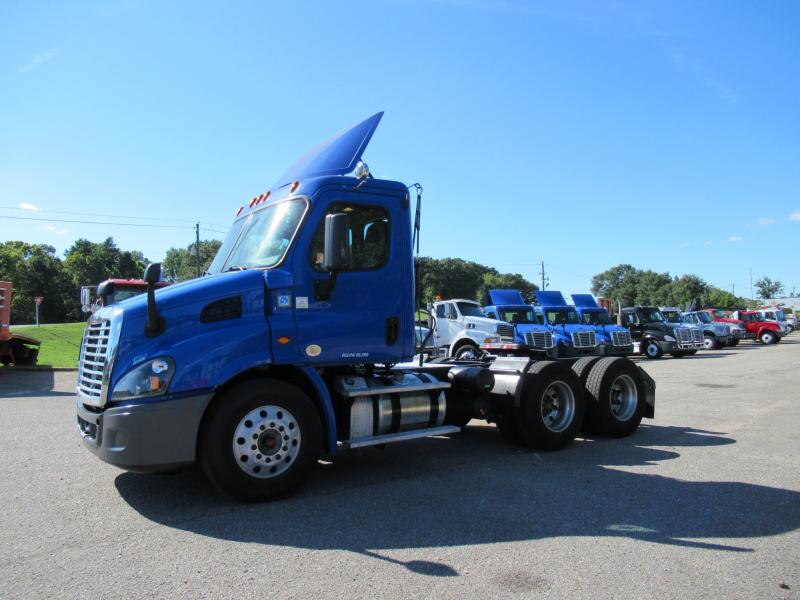 2016 Freightliner CASCADIA 113 11