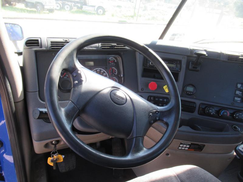 2016 Freightliner CASCADIA 113 16