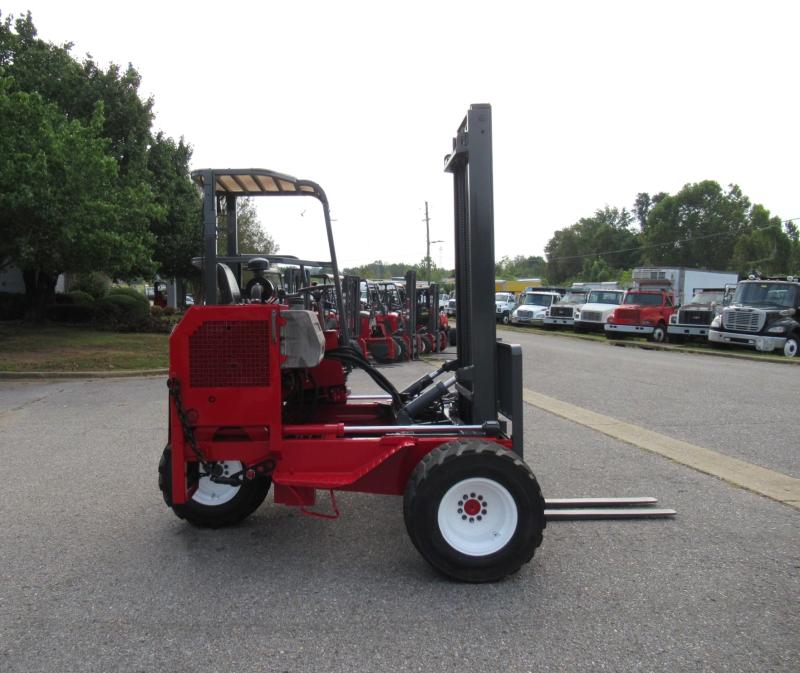 2001 Moffett M5500 3
