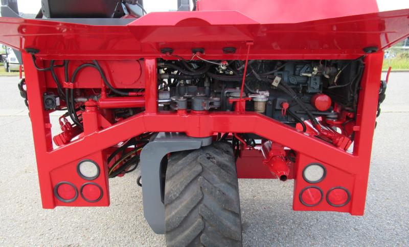 2001 Moffett M5500 13
