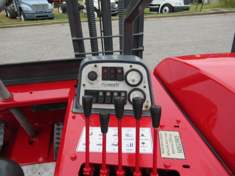 2007 Moffett M55 16