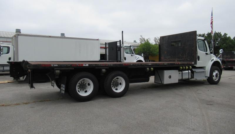 2020 Freightliner BUSINESS CLASS M2 106 4