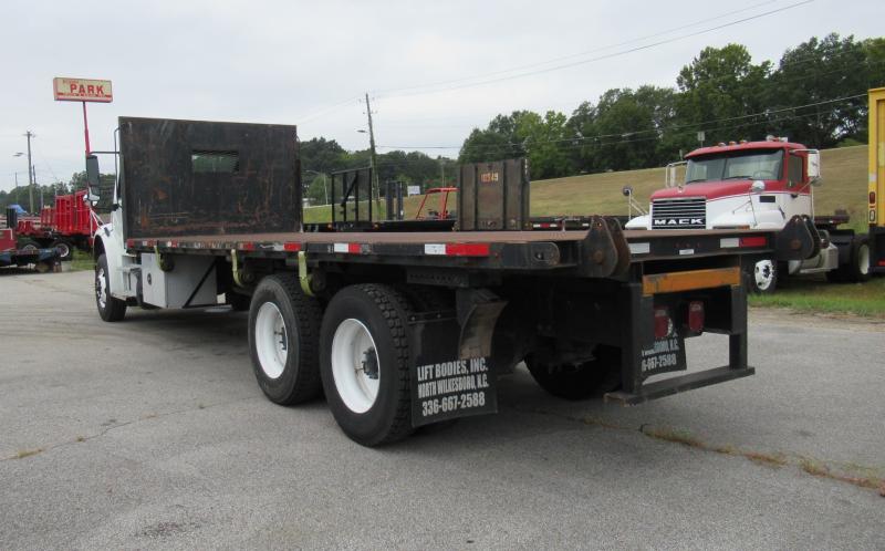 2020 Freightliner BUSINESS CLASS M2 106 6