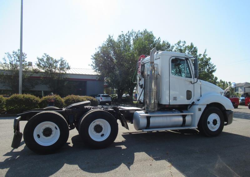 2008 Freightliner Columbia 4