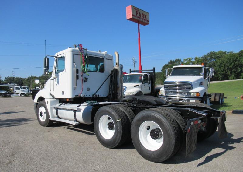 2008 Freightliner Columbia 6