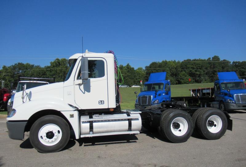 2008 Freightliner Columbia 7