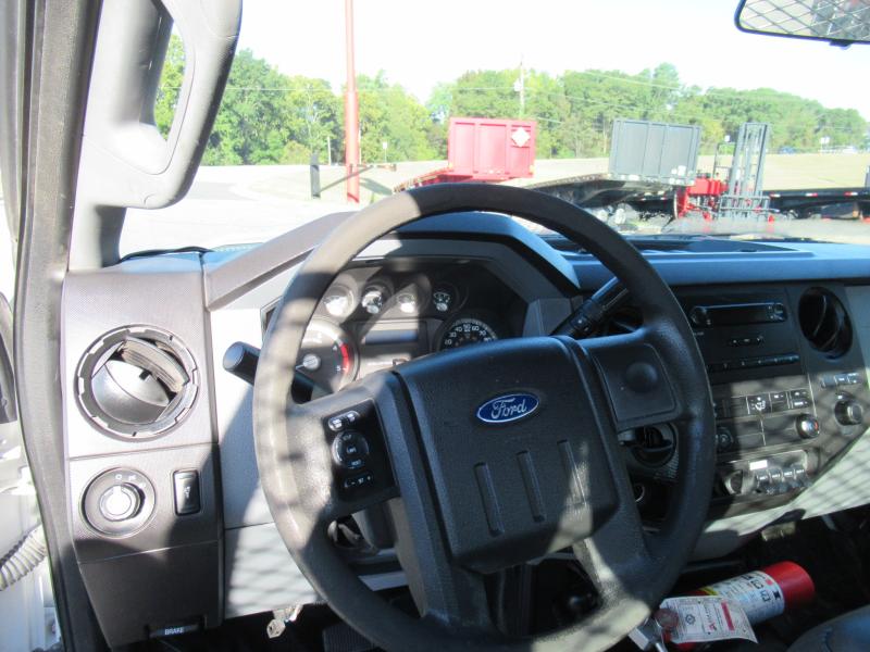 2014 Ford F550 11