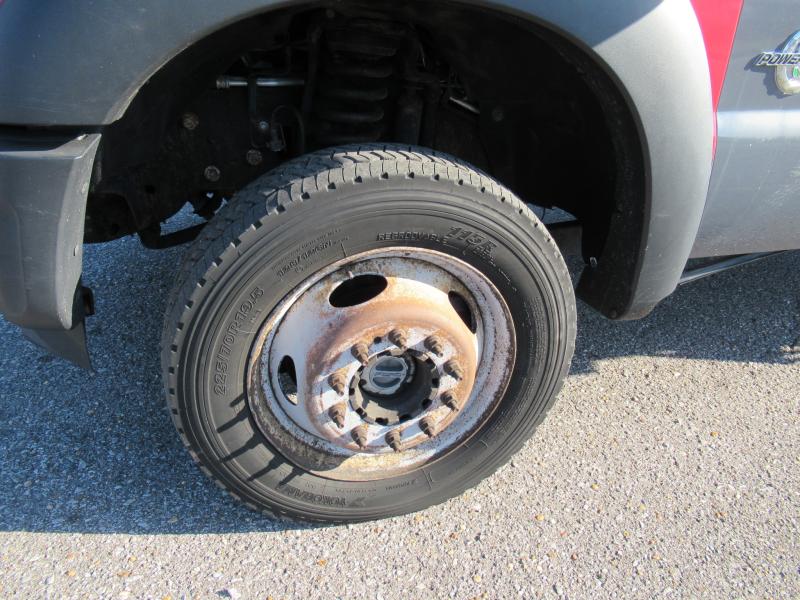 2014 Ford F550 15
