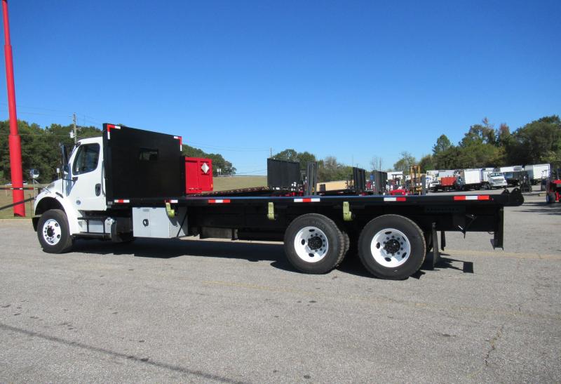 2020 Freightliner BUSINESS CLASS M2 106 2