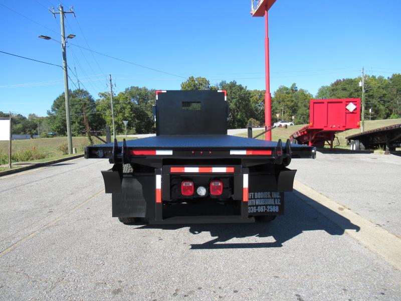 2020 Freightliner BUSINESS CLASS M2 106 3