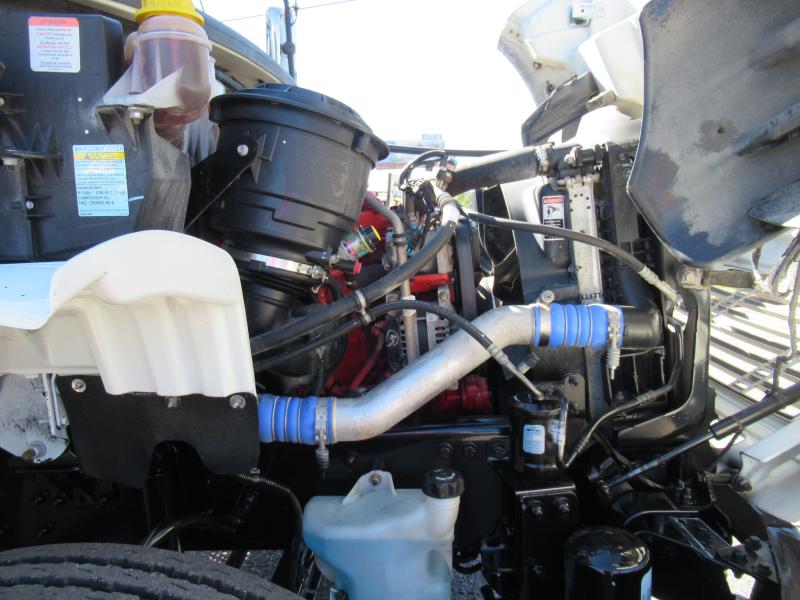 2020 Freightliner BUSINESS CLASS M2 106 17