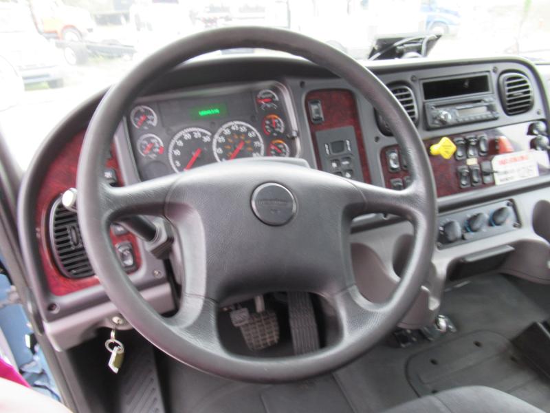 2016 Freightliner BUSINESS CLASS M2 106 9