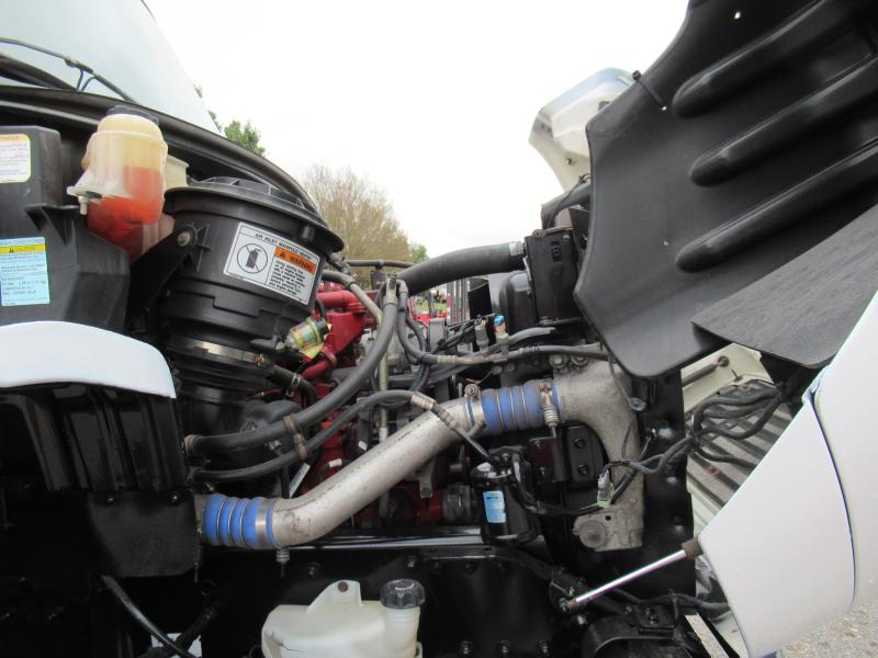 2016 Freightliner BUSINESS CLASS M2 106 16