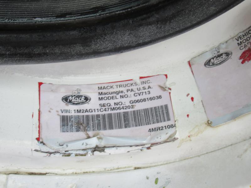 2007 Mack CV713 13