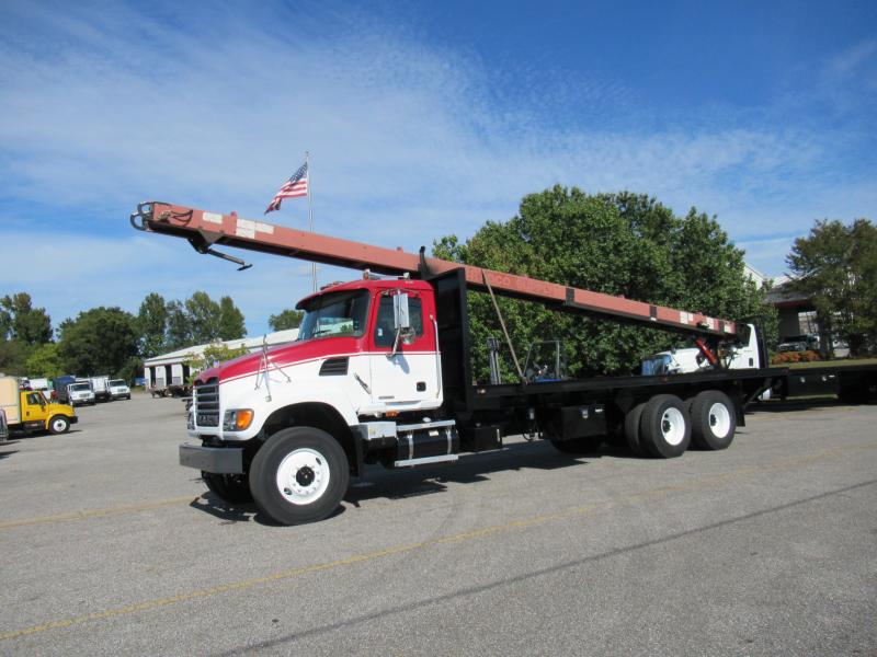 2007 Mack CV713 1