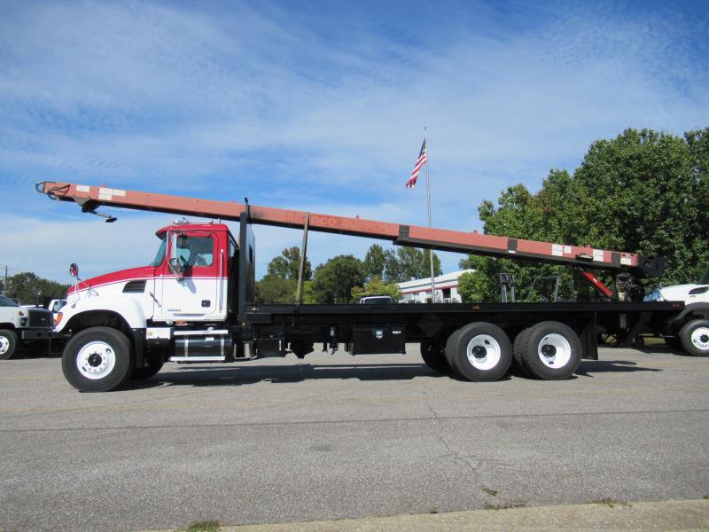 2007 Mack CV713 2